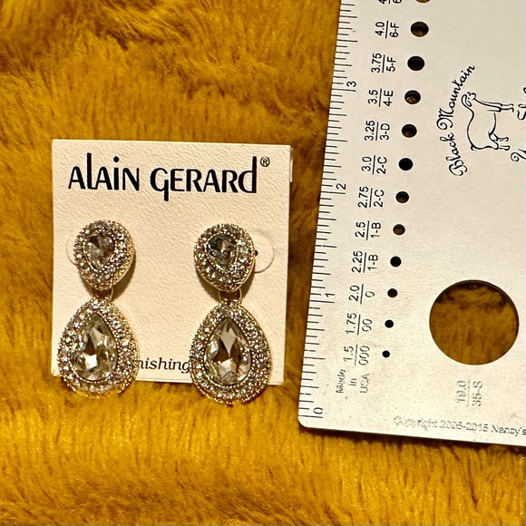 NIP Alain Gerard Gold Tone and Rhinestone Costume Statement Earrings - Picture 2 of 2